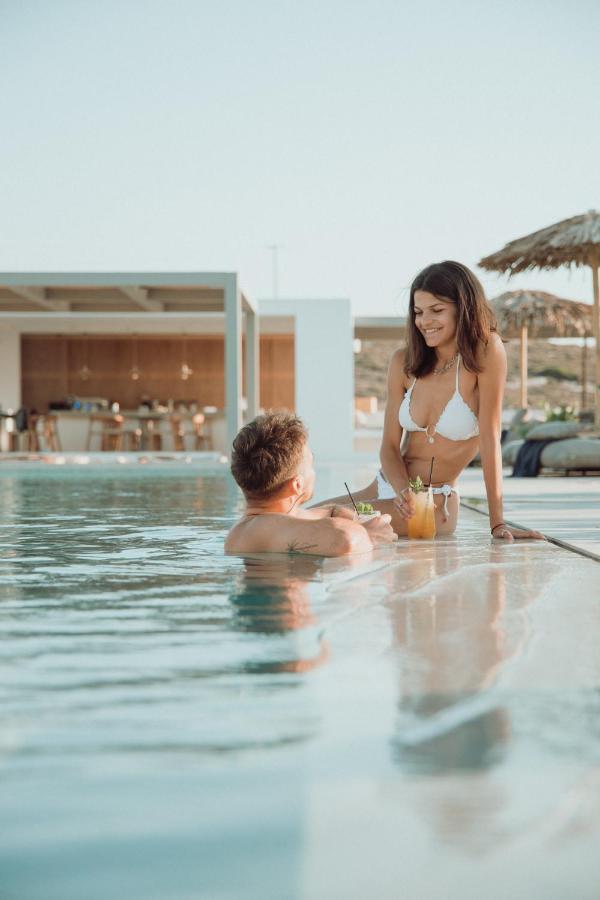 Cove Paros Hotel Náousa Exterior foto
